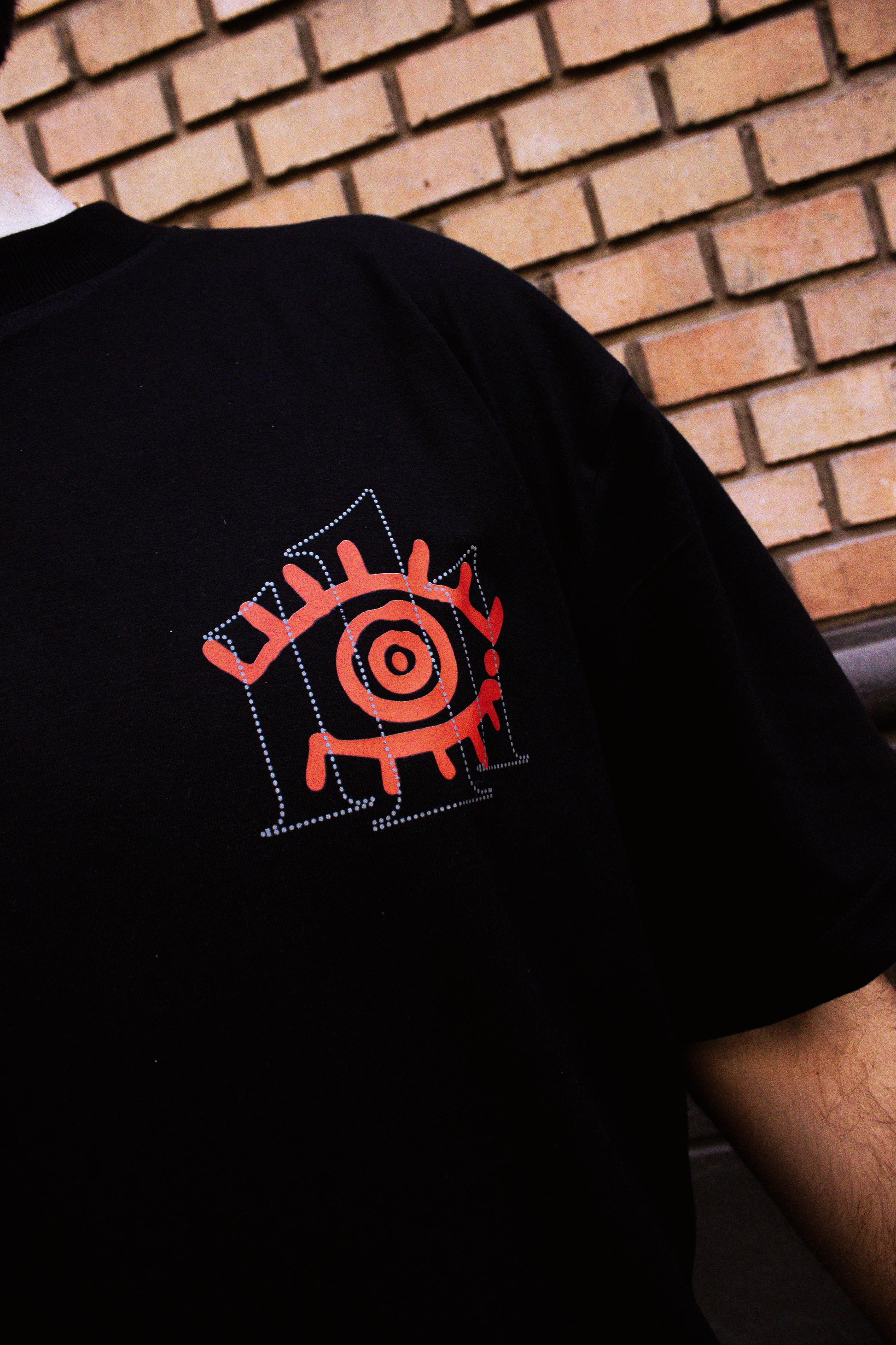 Polera "Red Eye" – Fuerza Regida