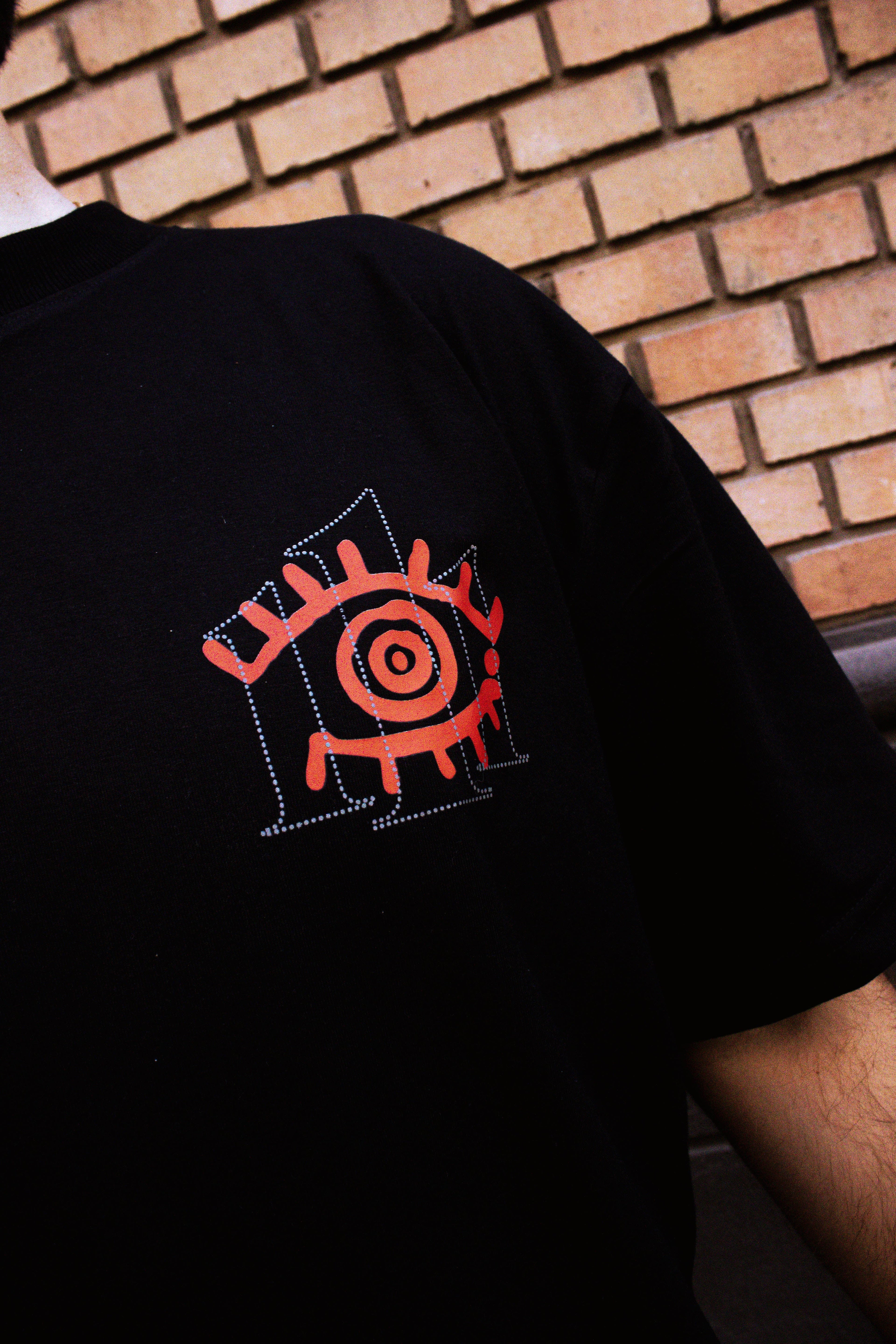 Polera "Red Eye" – Fuerza Regida
