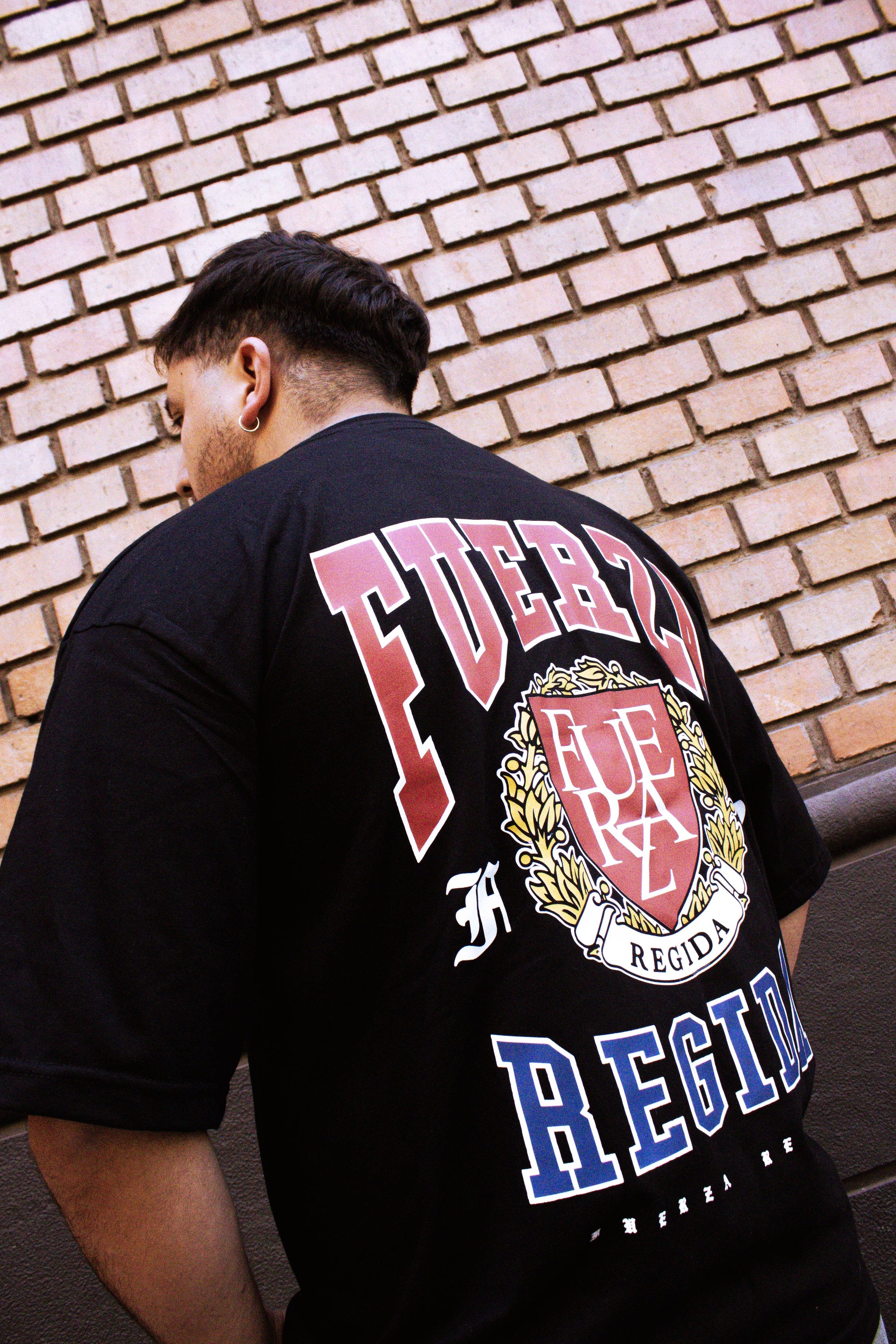 Polera "Escudo FR" – Fuerza Regida