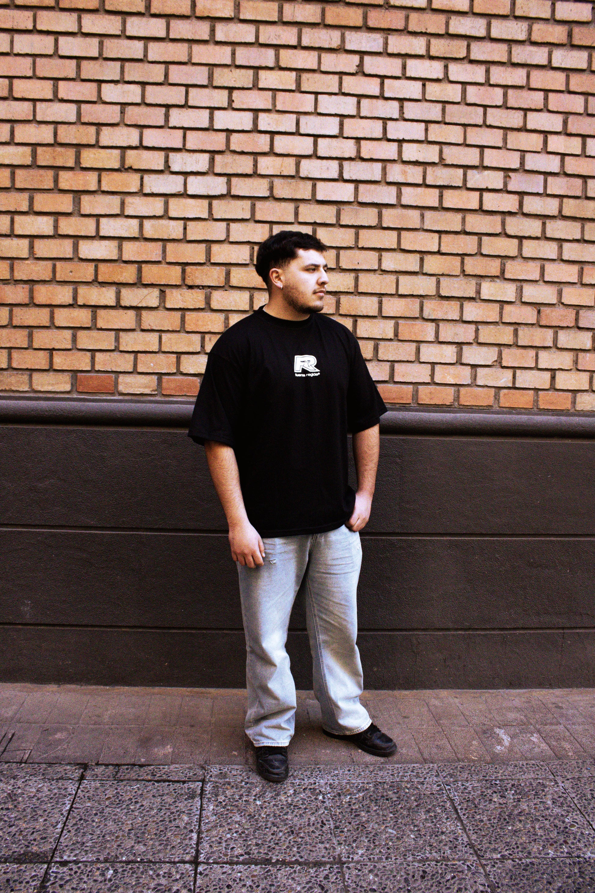 Polera "Escudo FR" – Fuerza Regida