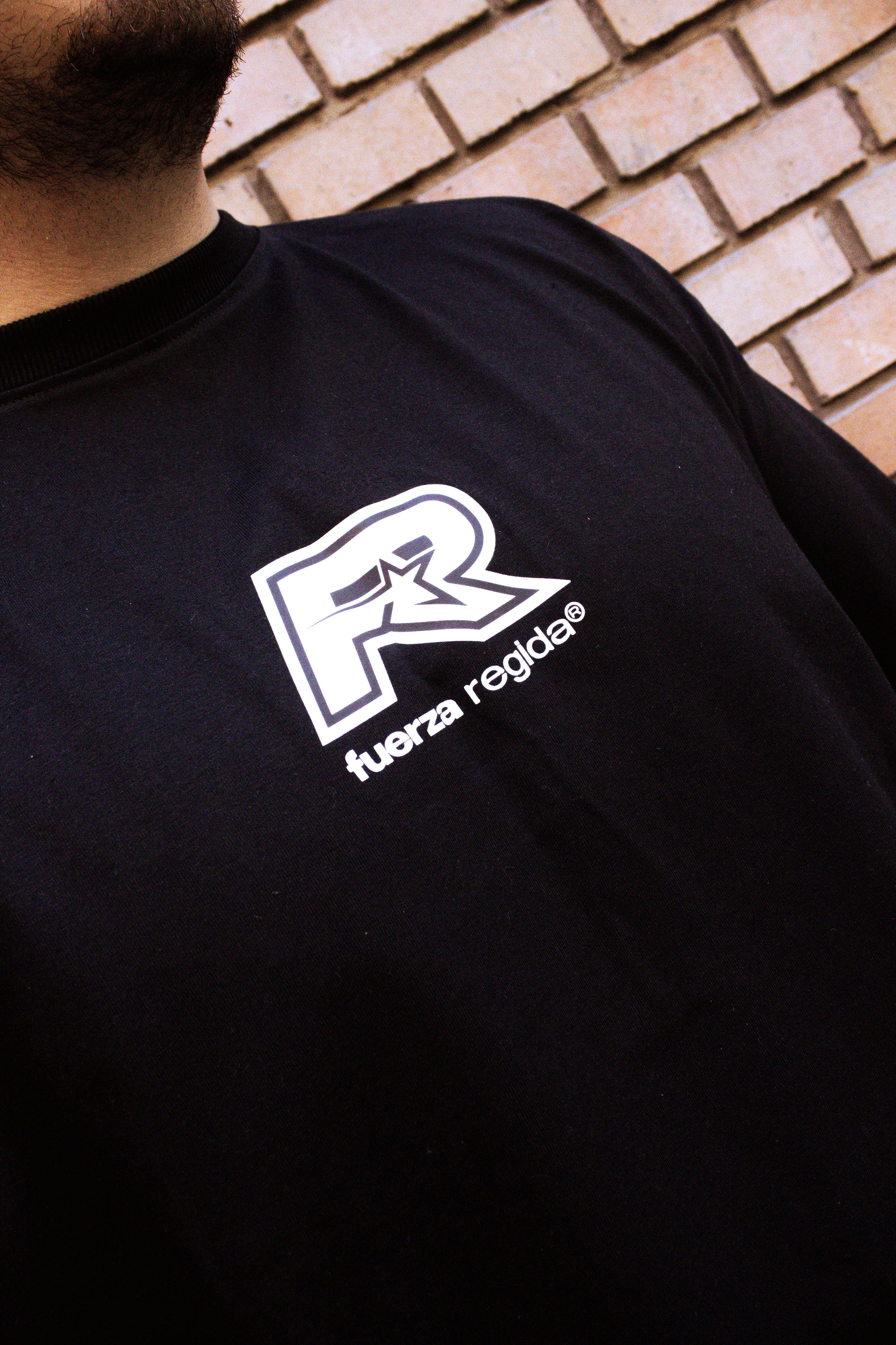 Polera "Escudo FR" – Fuerza Regida